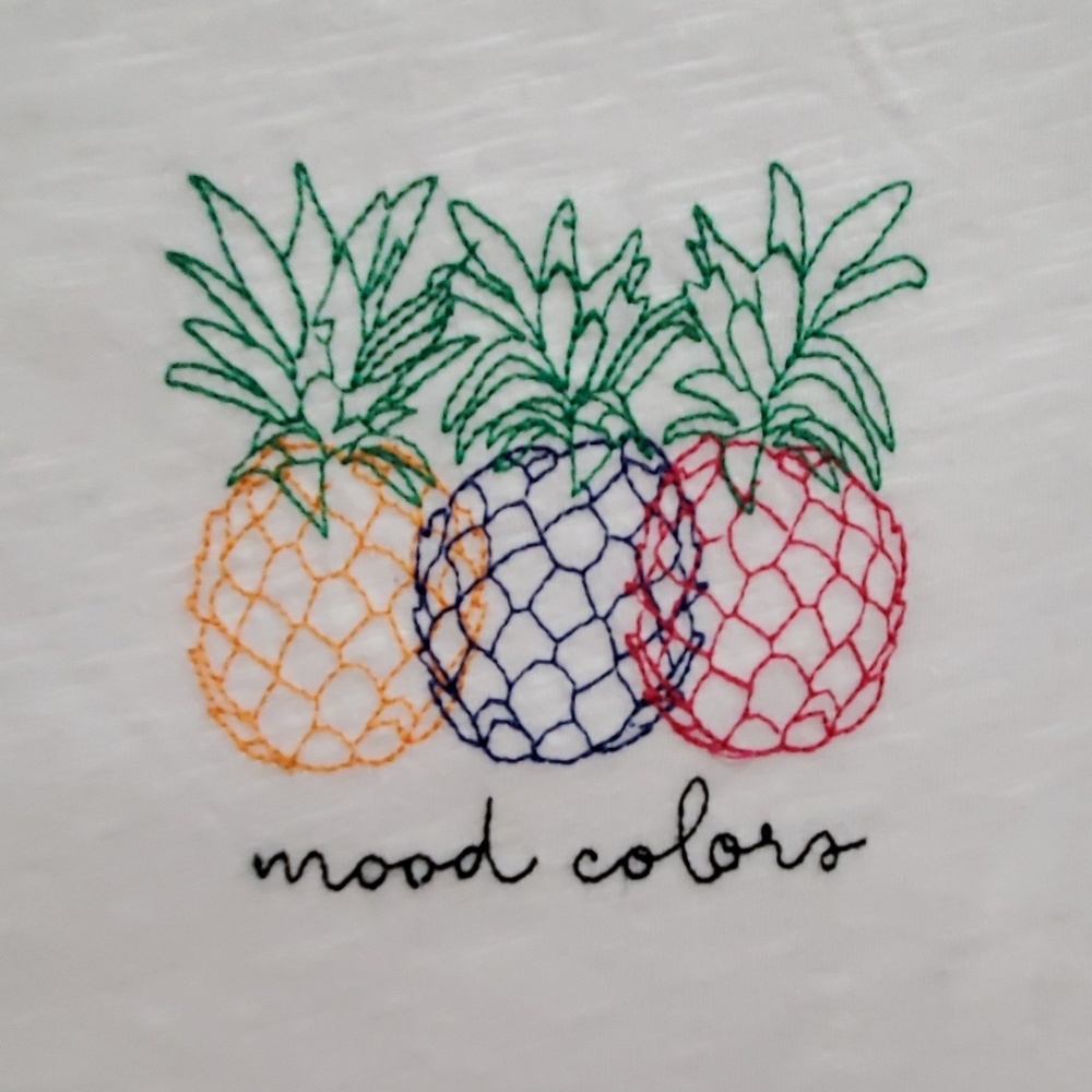 H & M• Pineapples graphics'mood colors short sleeve tee Med. - Picture 4 of 6